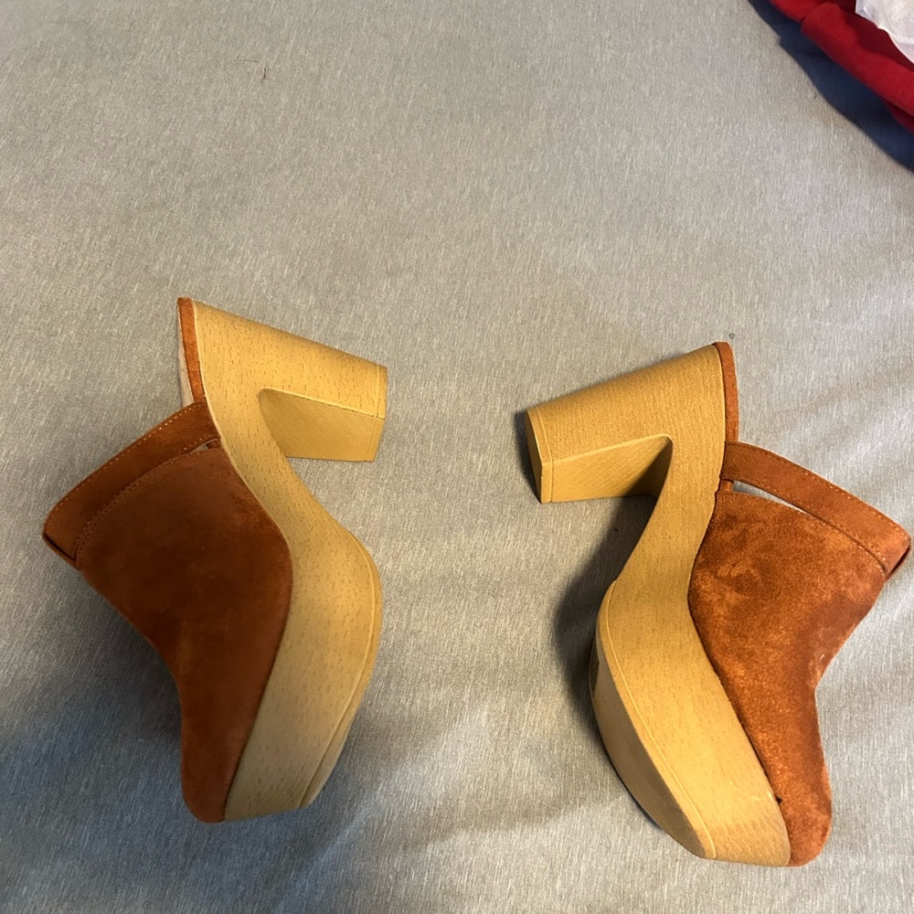 New pair of shoes from NY& co with heels run small in size. Perfect for fall